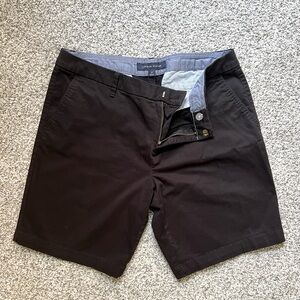 Women’s Tommy Hilfiger shorts Size 10 new w/o tags. Never worn